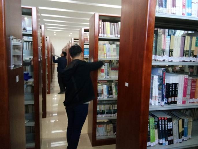说明: E:\新闻稿\志愿活动\18AC54BB5478F36A81F7354DB2170780.jpg